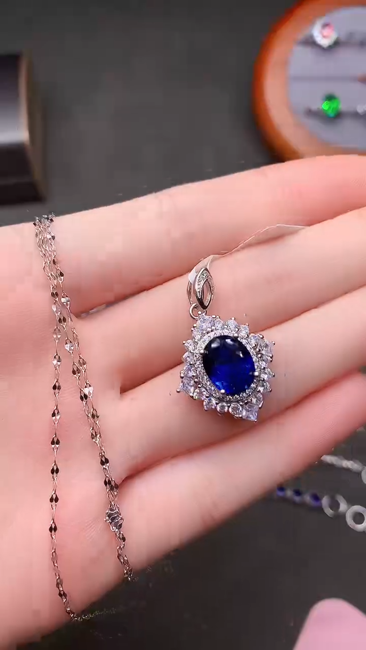 【闪购商品】蓝宝石颈饰银S925镶嵌....