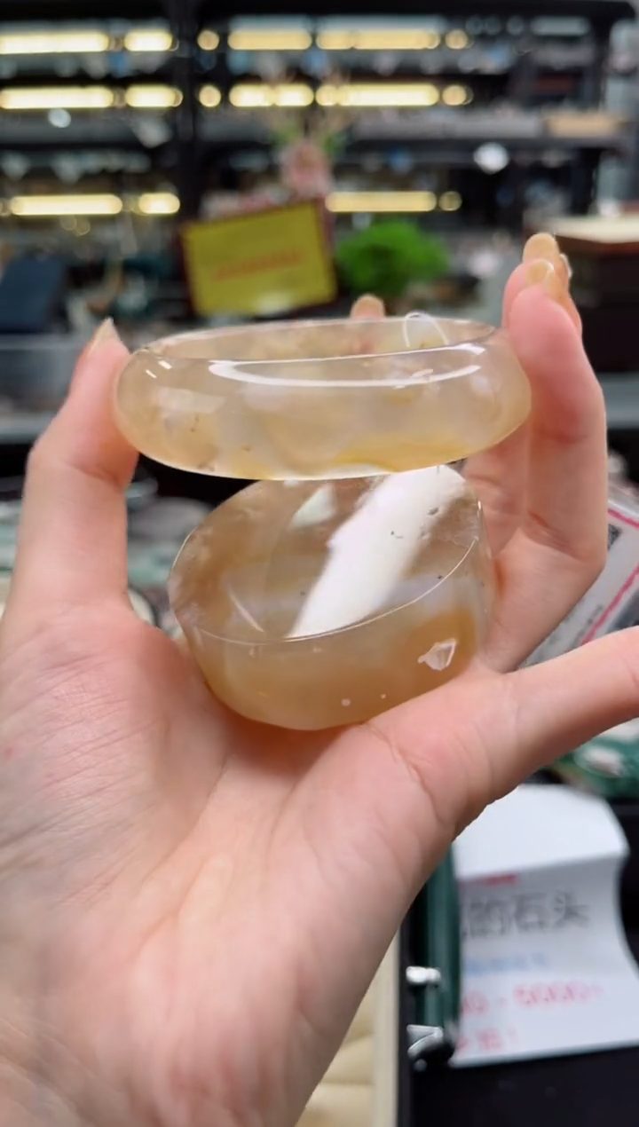 【闪购商品】石英质玉手镯未镶嵌57圈口（赠品镯心）3681510