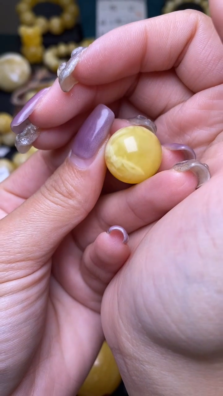 【闪购商品】琥珀裸石未镶嵌小葵.45
