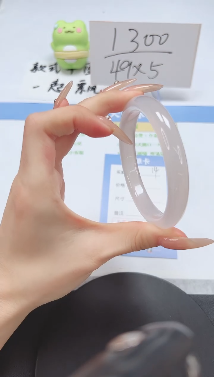 【闪购商品】石英质玉手镯未镶嵌A14-60.8-61