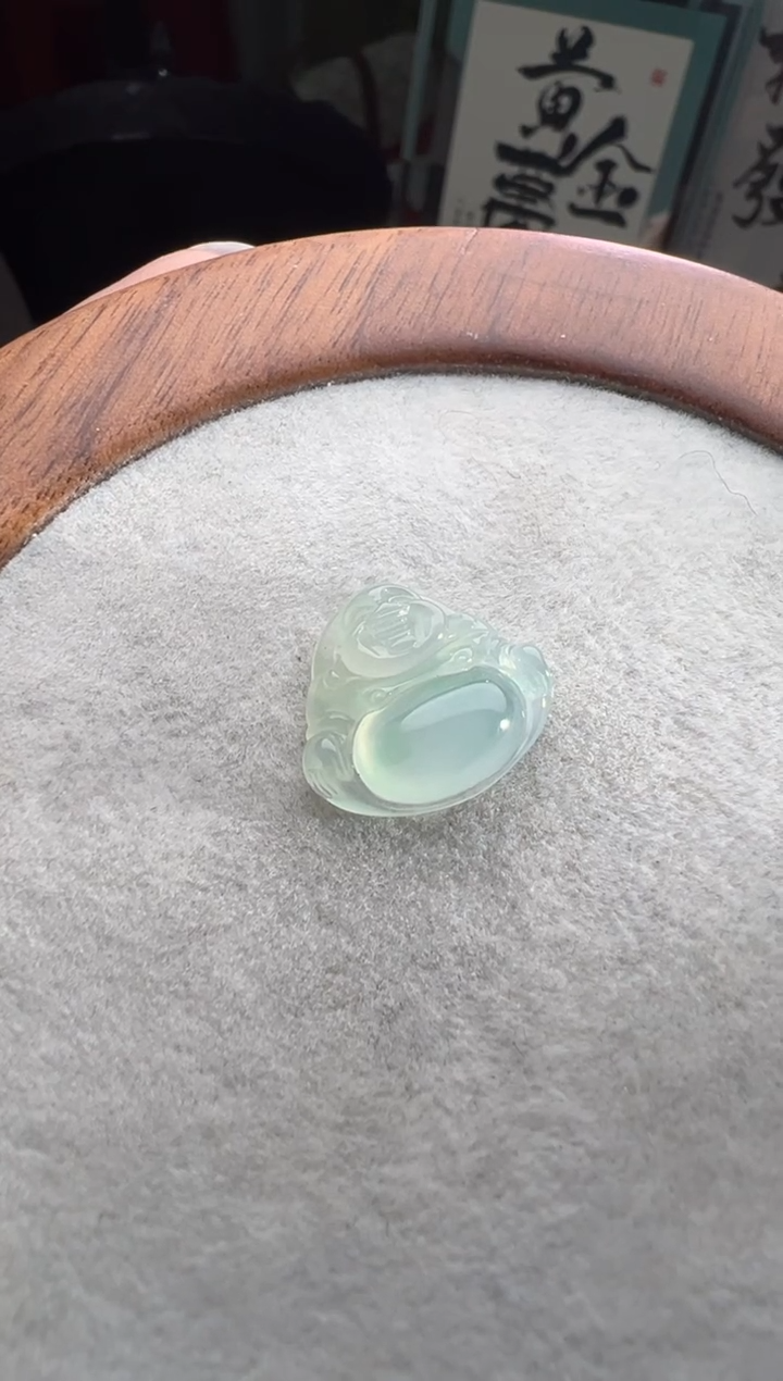 未镶嵌定制翡翠冰晴佛公