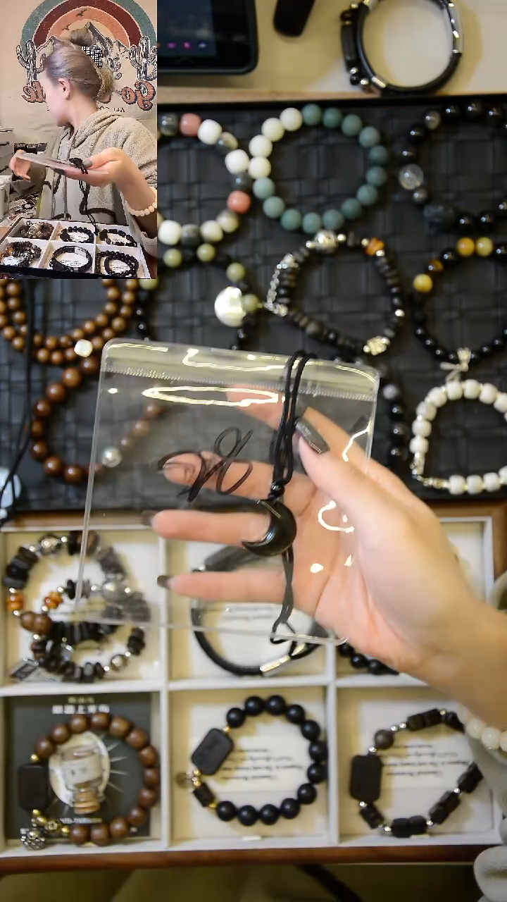 未镶嵌黑曜岩手绳月亮项链（送谷子）