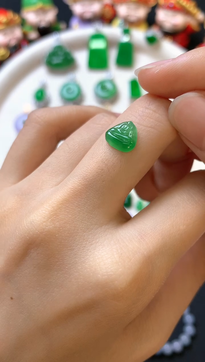 定制翡翠未镶嵌裸石（镶嵌定制）