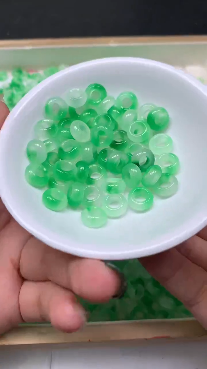 未镶嵌散珠玛瑙/玉髓A1868 飘绿花 甜甜圈内5mm10个5元