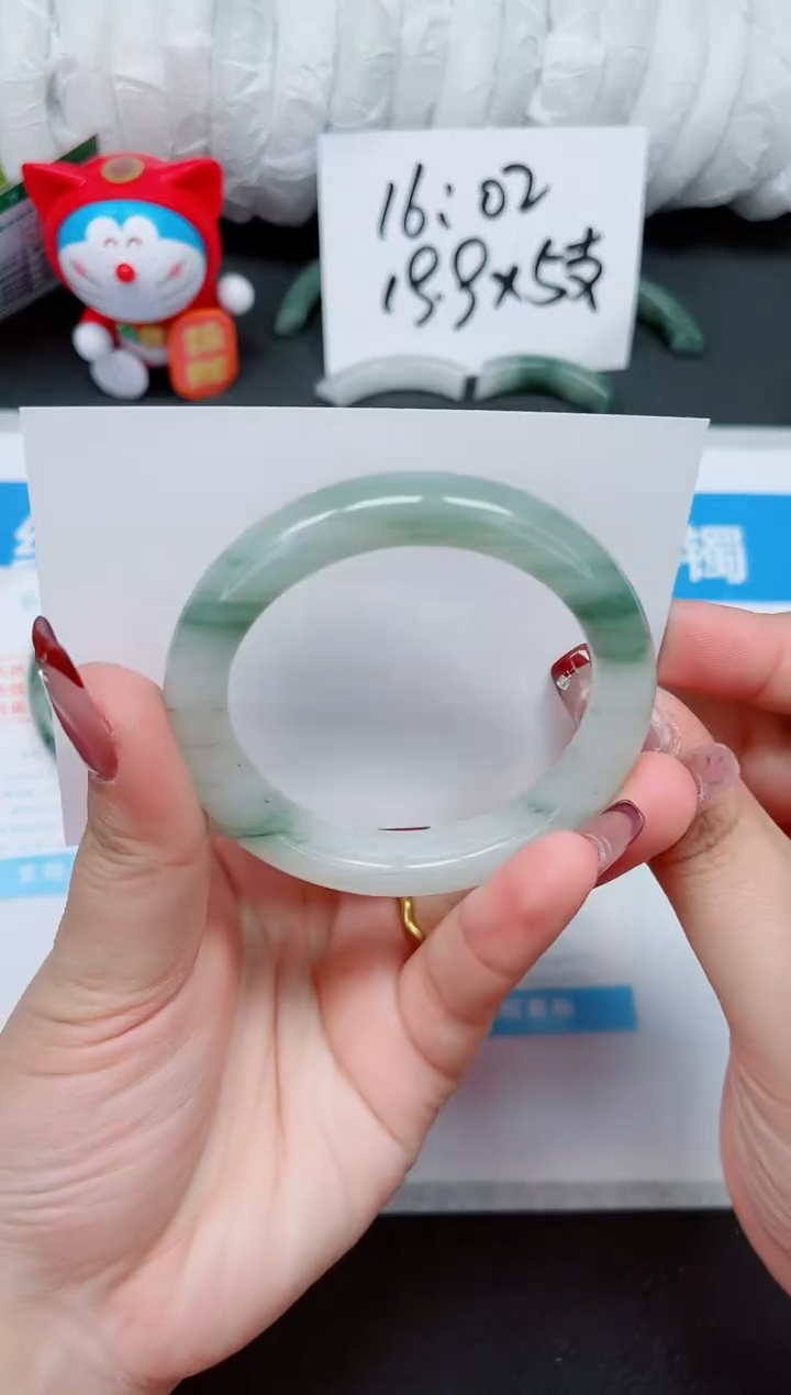 【闪购商品】石英质玉手镯未镶嵌47