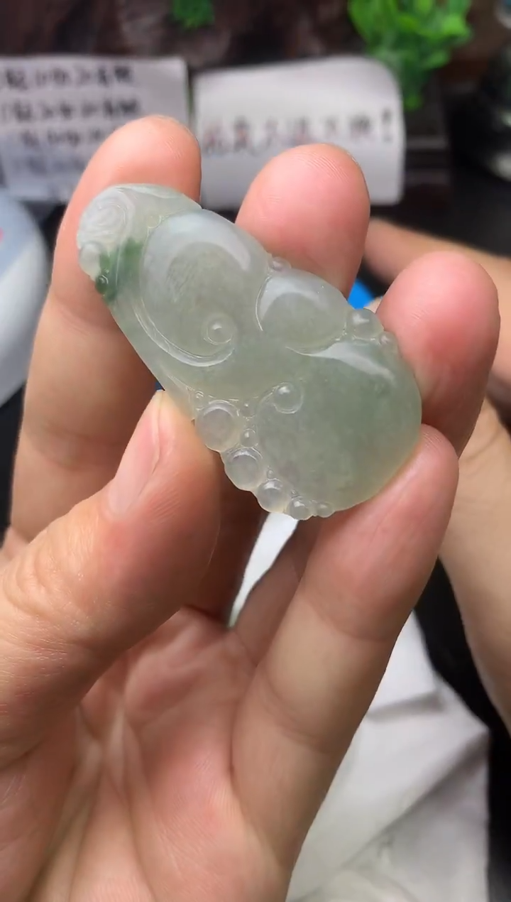 颈饰未镶嵌翡翠鸟*鸟如意