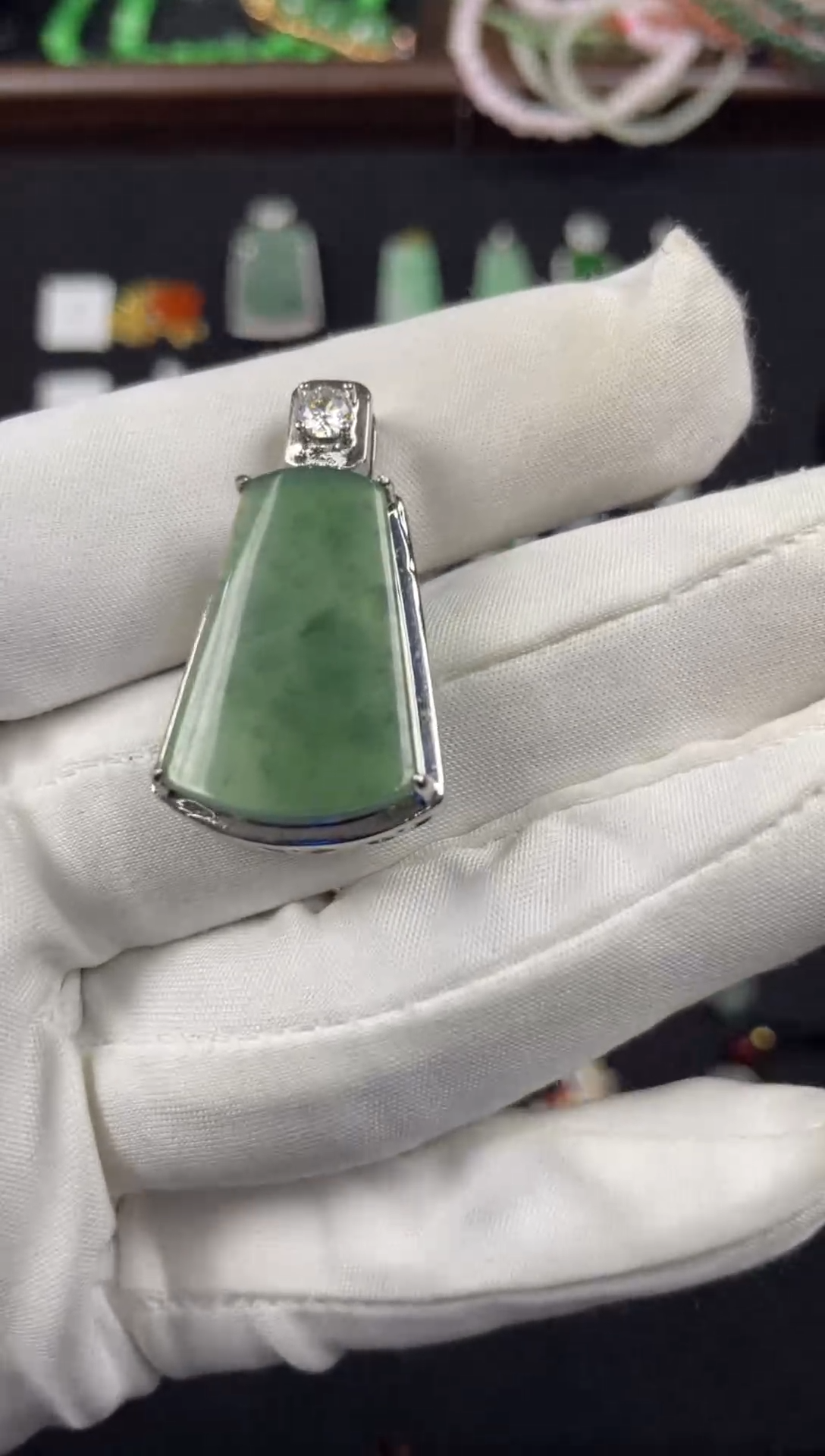 吊坠(赠链)未镶嵌翡翠青***T天然A货缅料翡翠无事牌吊坠