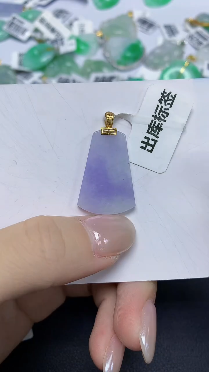 翡翠18K金镶嵌颈饰天然缅甸翡翠A货