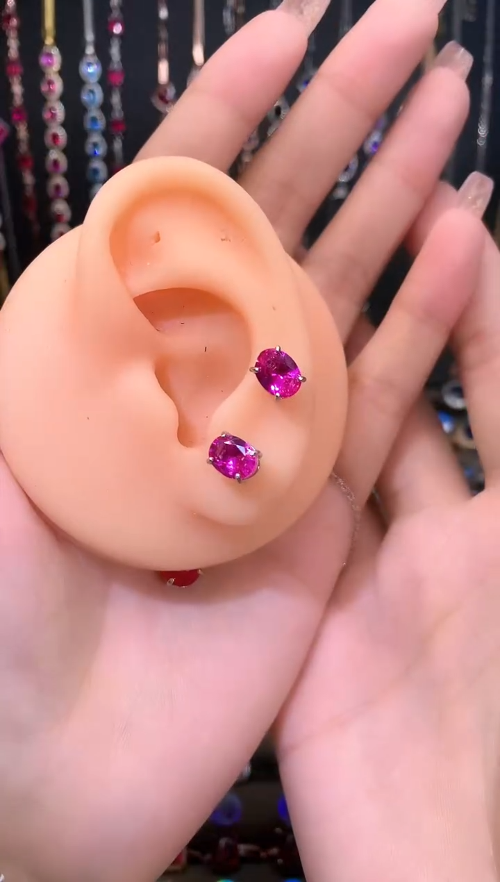 【闪购商品】蓝宝石耳饰银S925镶嵌银色6.8