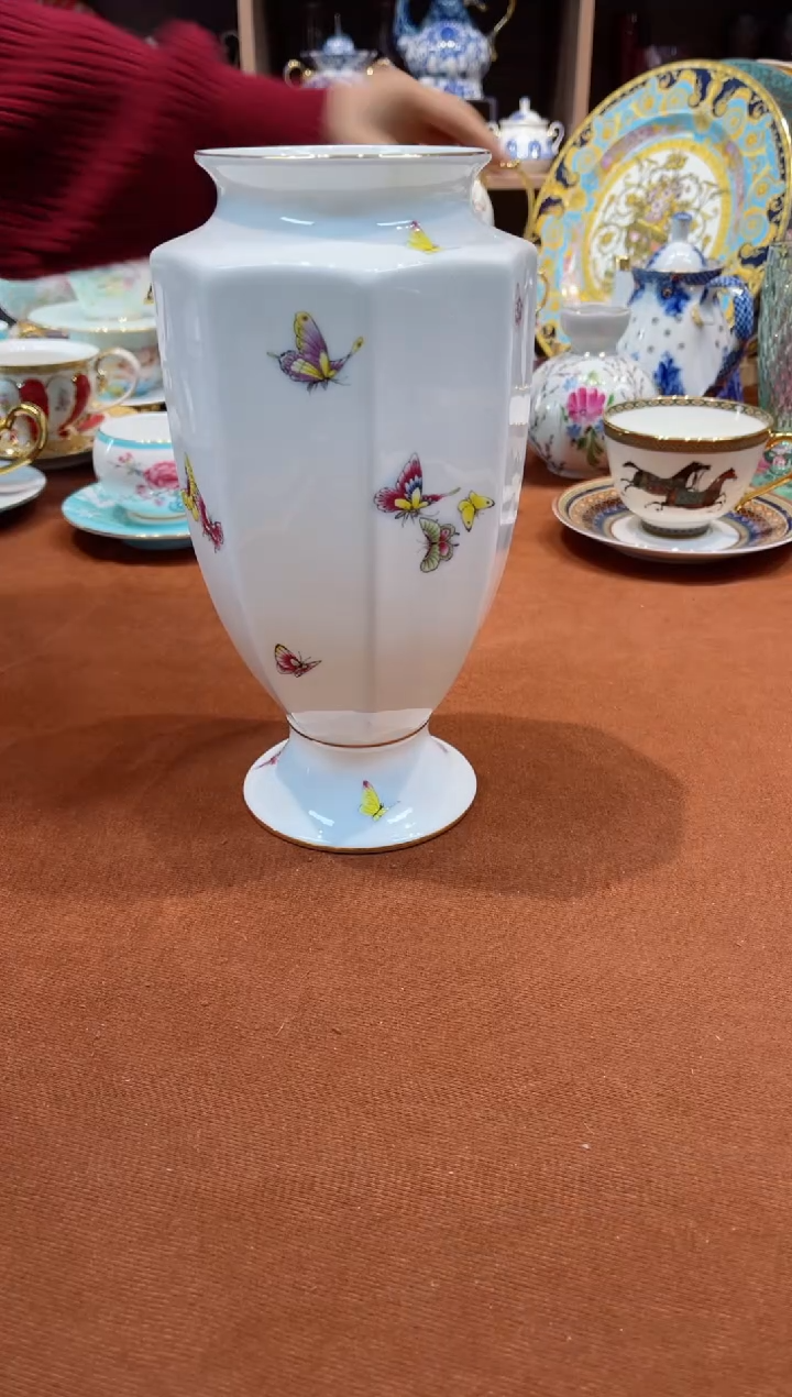 【闪购商品】瓷片香兰花瓶······