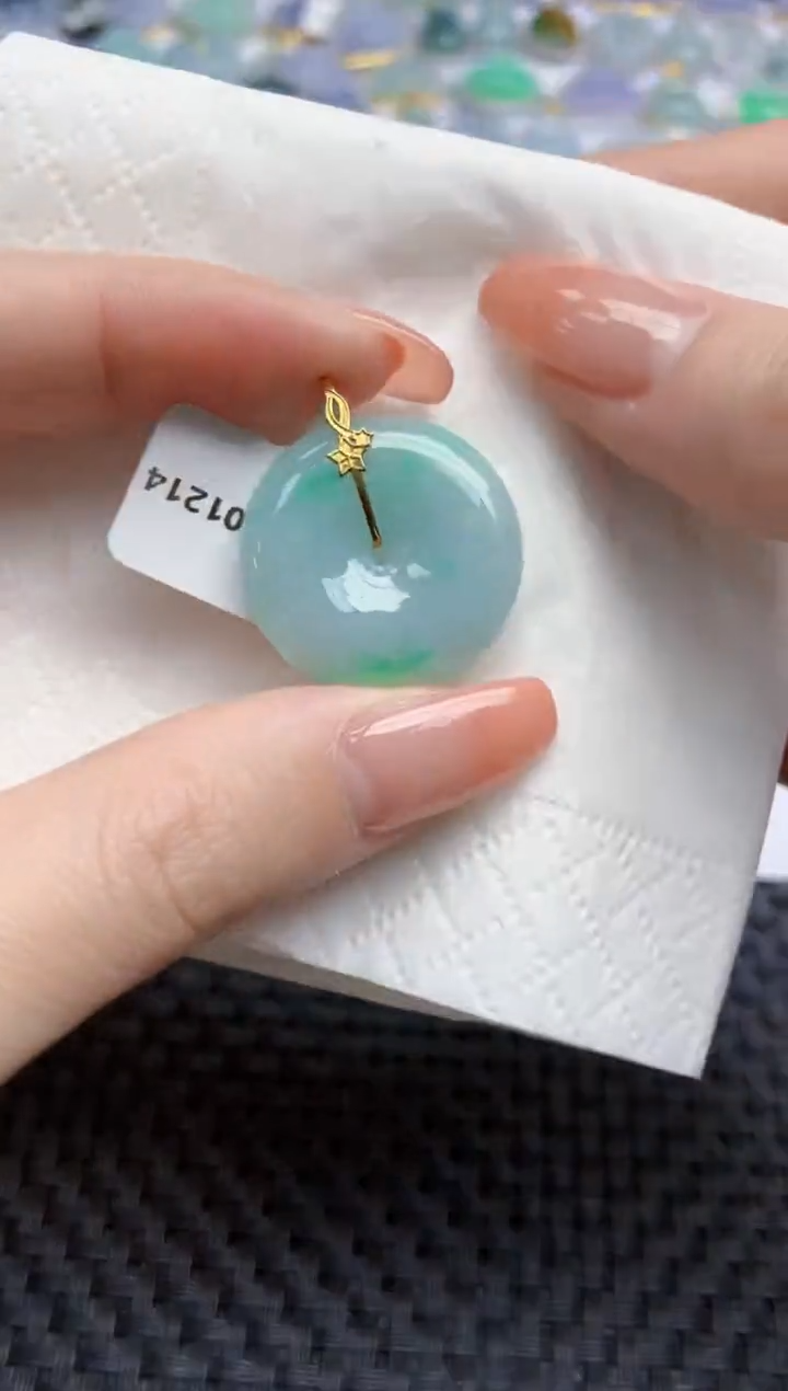 【闪购商品】翡翠颈饰18K金镶嵌天然翡翠A货