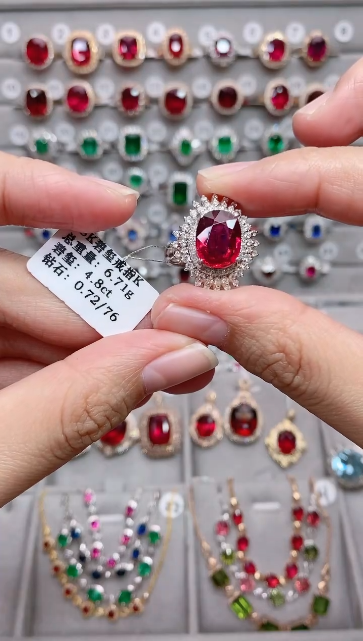 【闪购商品】红色碧玺18K金戒指18K金镶嵌.
