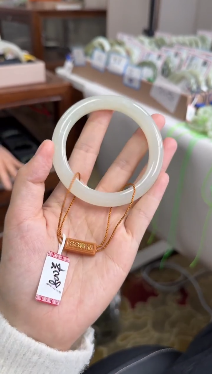 未镶嵌手镯和田玉55