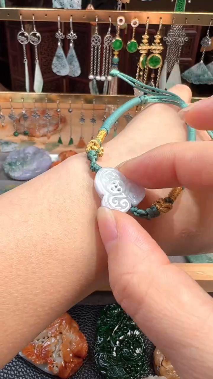 【闪购商品】翡翠挂件未镶嵌翡翠