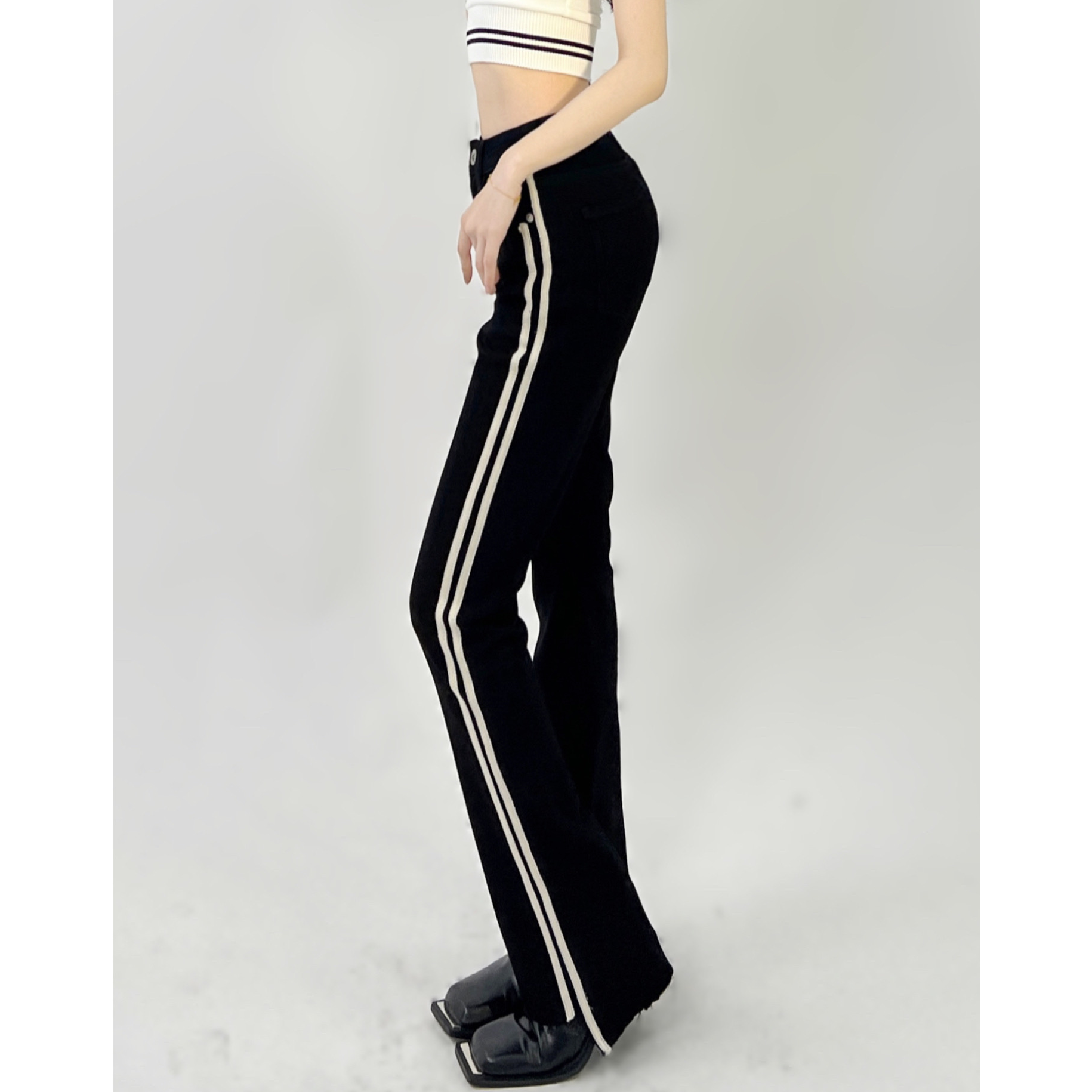 GREAT MEET[显瘦百搭线条]女士时尚修身微喇休闲裤牛仔裤92433K06