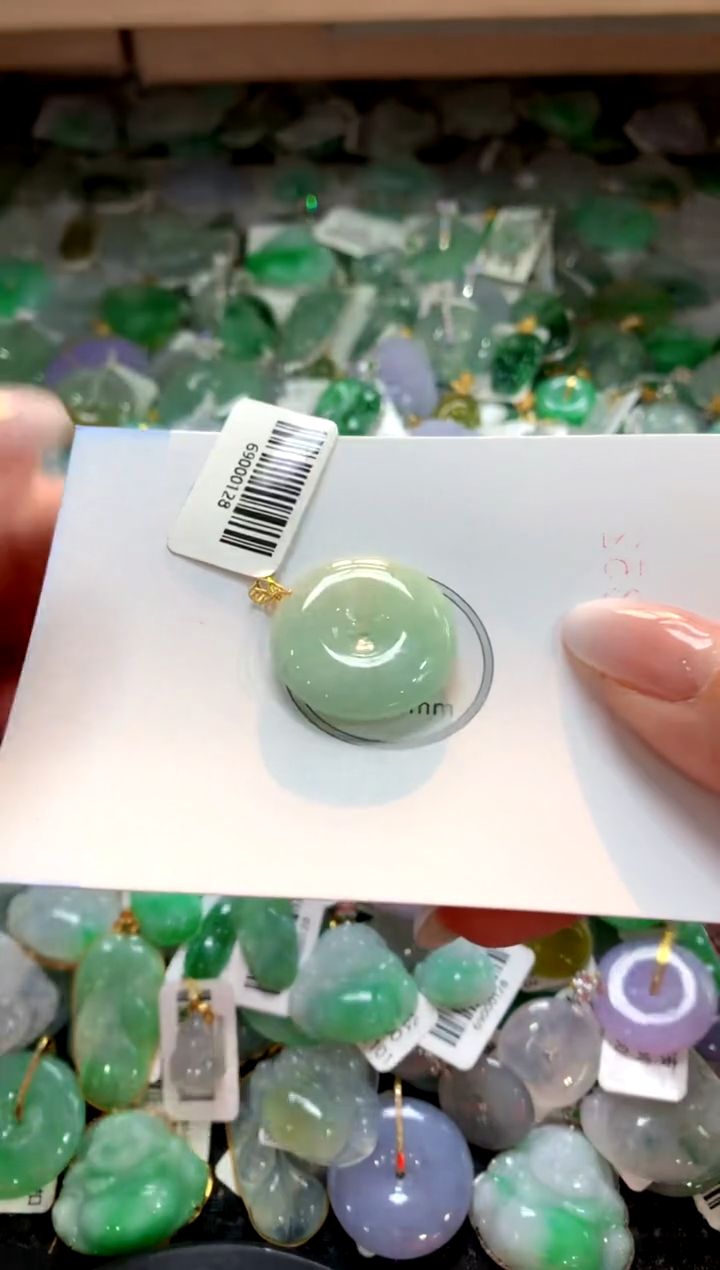 颈饰18K金镶嵌翡翠1111111111111111