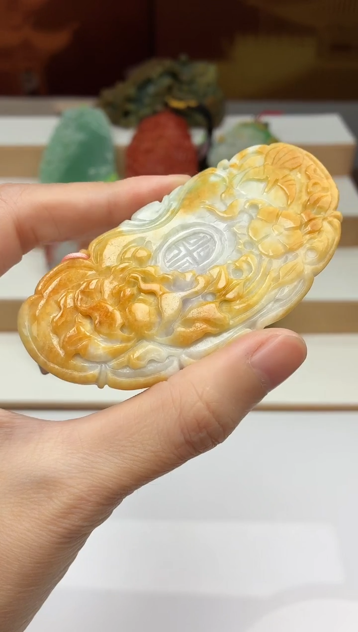 颈饰未镶嵌翡翠牌子