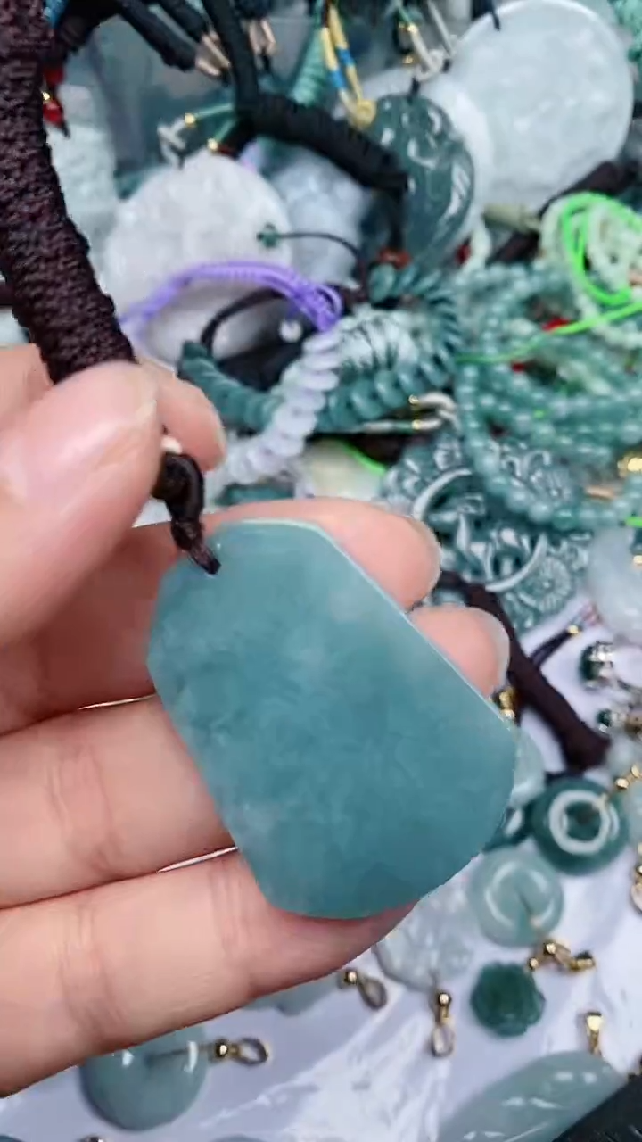 【闪购商品】翡翠颈饰未镶嵌...0009590