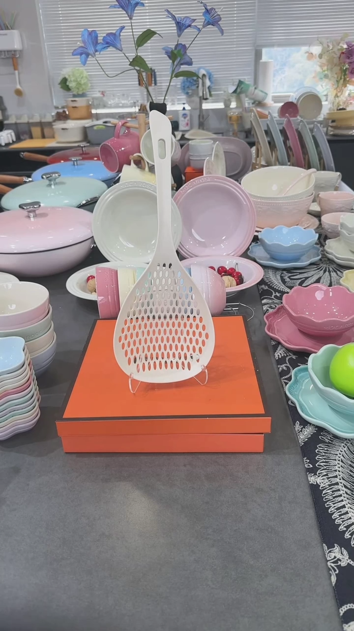 【闪购商品】瓷沥水勺34.5*13.5*4cm-霜白