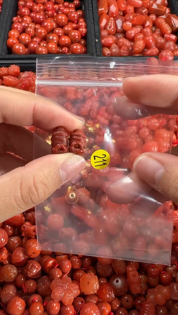 【闪购商品】南红玛瑙颈饰未镶嵌1