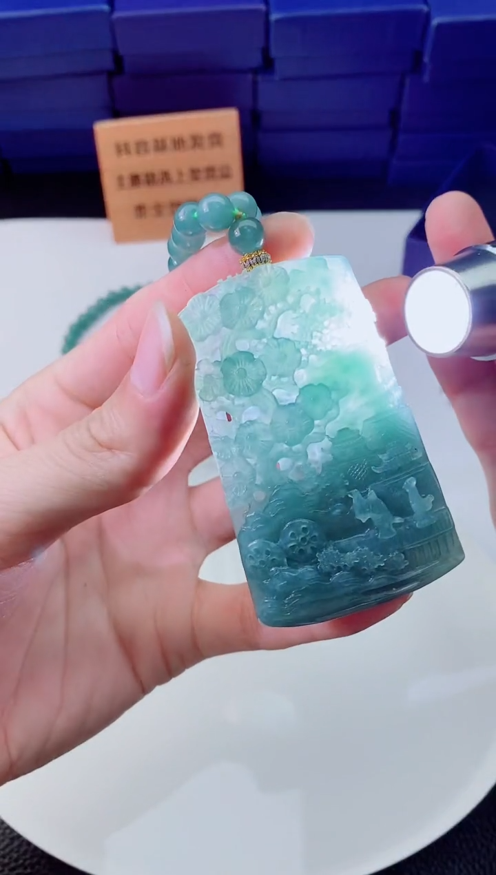 翡翠未镶嵌颈饰1111111111