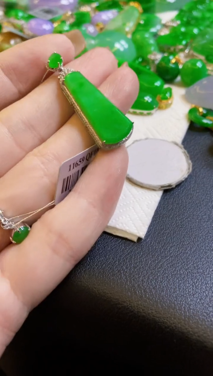 【闪购商品】定制翡翠18K金镶嵌无事牌