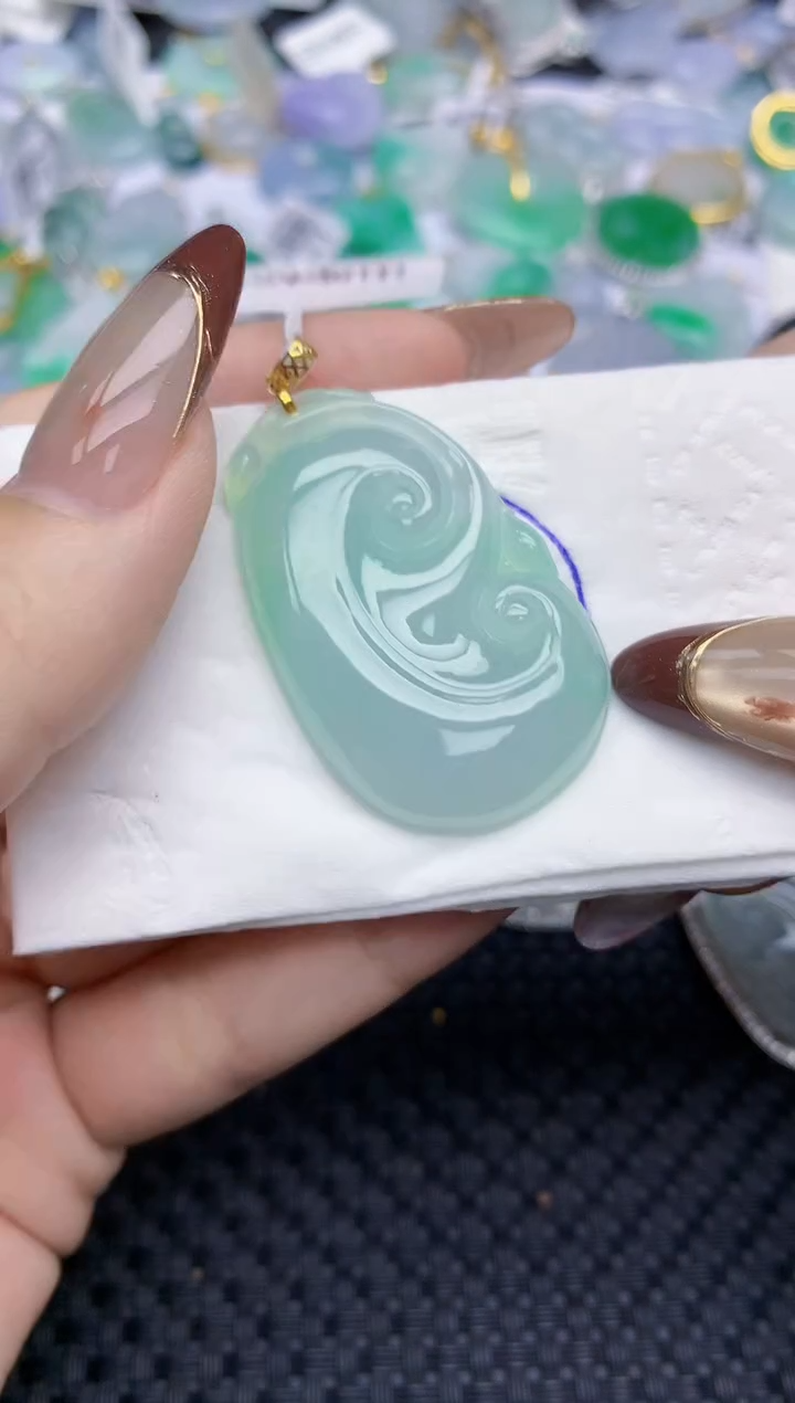 颈饰18K金镶嵌翡翠93   天然翡翠A货  百元以上9米证书费自理