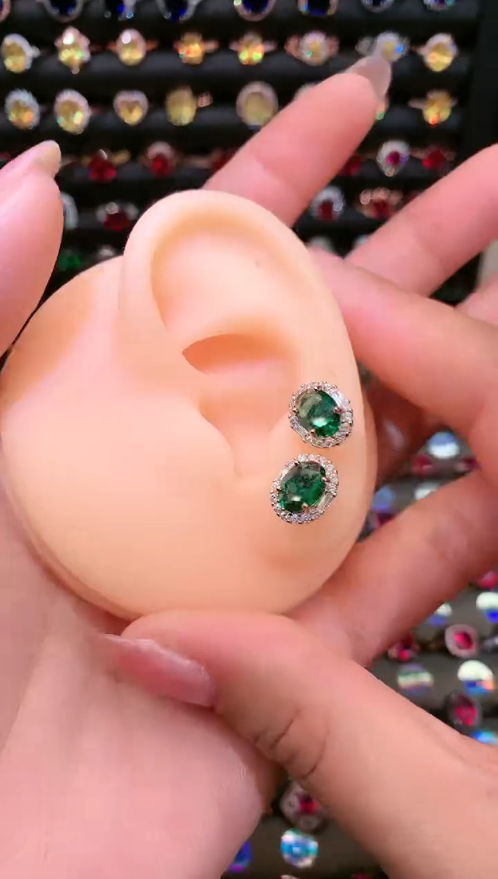 【闪购商品】透辉石耳饰银S925镶嵌玫瑰金68