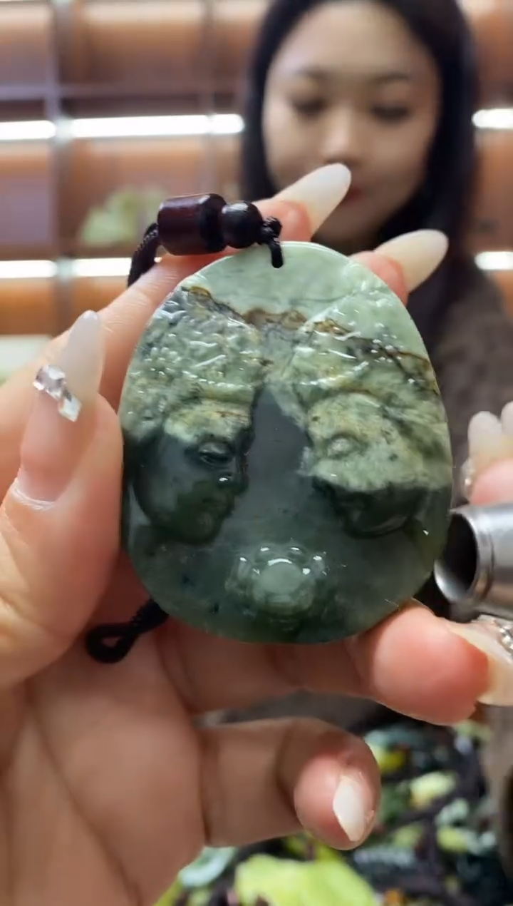 未镶嵌岫玉吊坠    