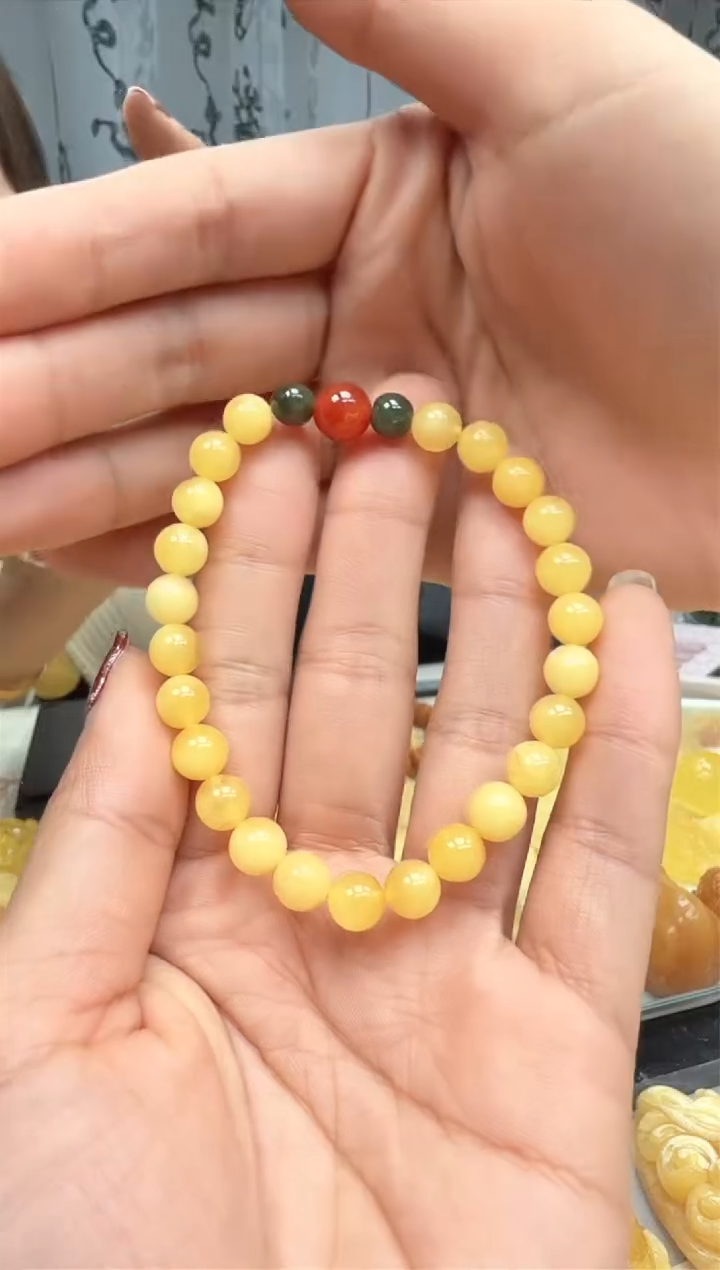 【闪购商品】琥珀裸石未镶嵌手串