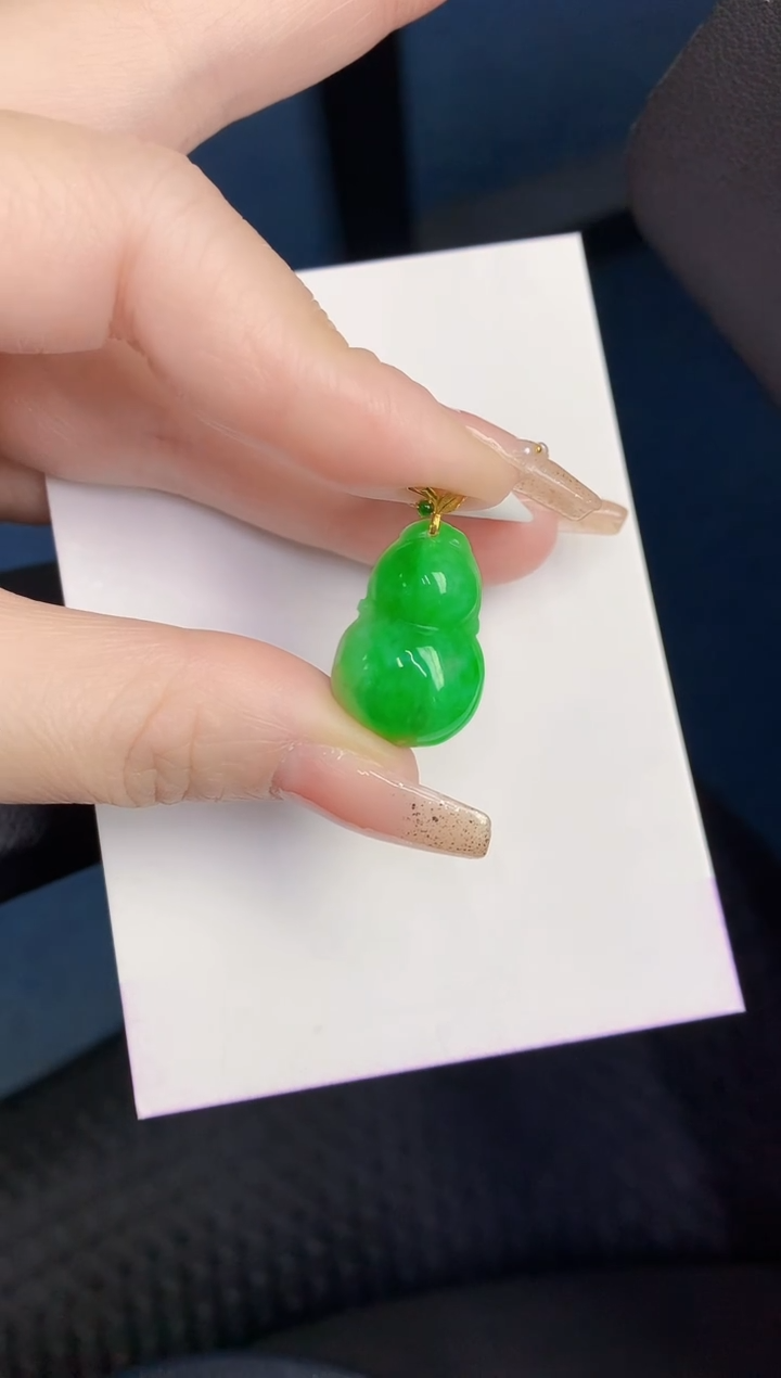 颈饰18K金镶嵌翡翠缅甸天然翡翠A货