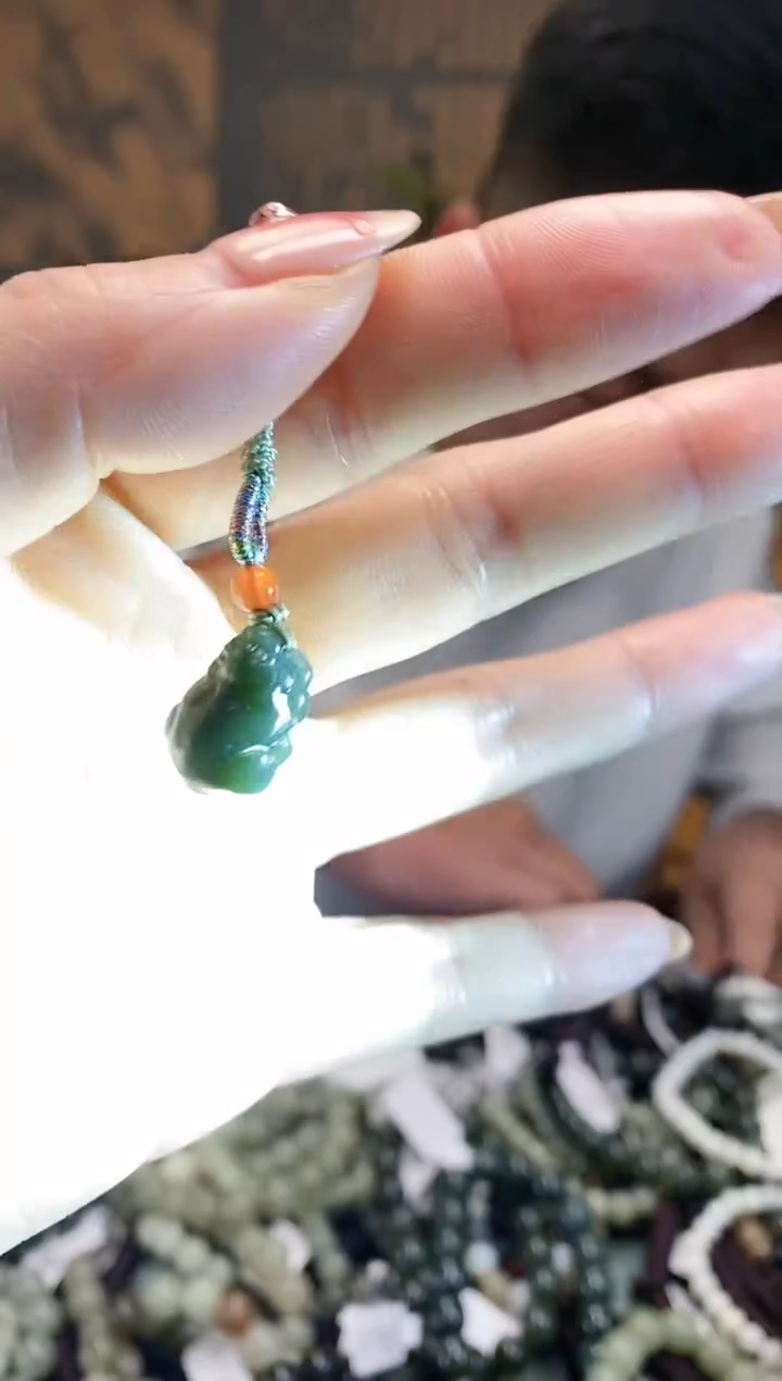 【闪购商品】和田玉颈饰未镶嵌多样性发货，拍一发一