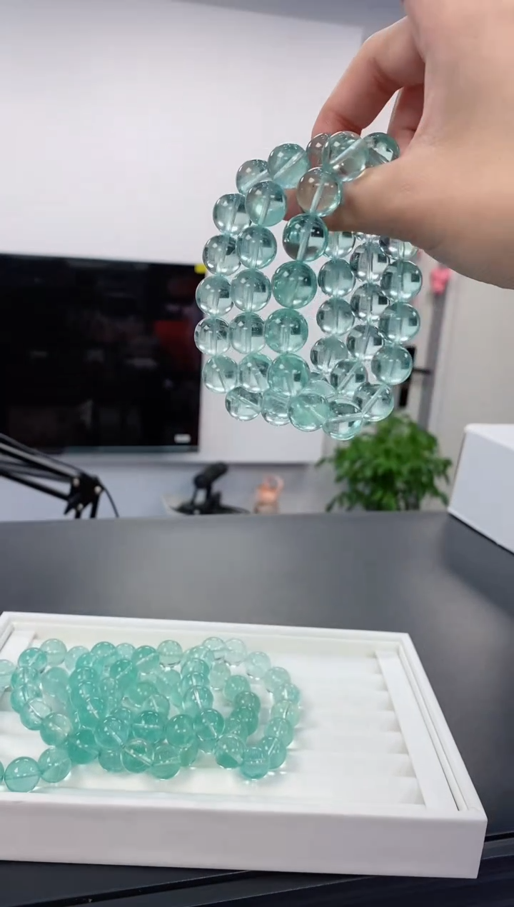 未镶嵌手链萤石1030.24蒂芙尼蓝绿萤石手串 多样性发其一