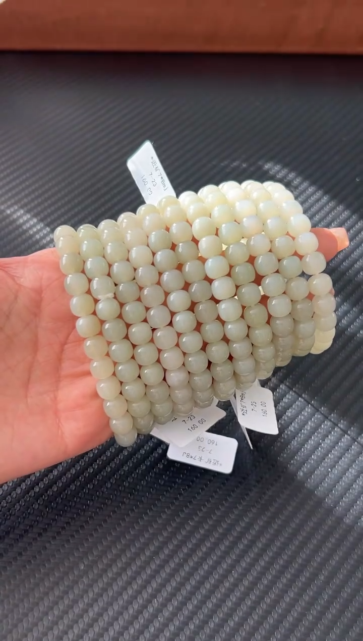 未镶嵌手串和田玉且末微色差近矿卡8多样性发货拍一发一J