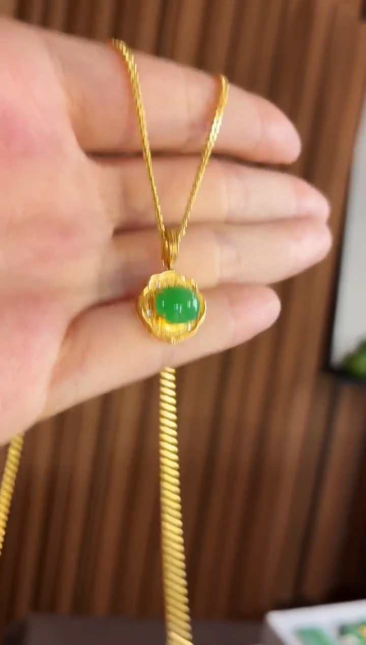 吊坠(不含链)18K金镶嵌翡翠吊坠