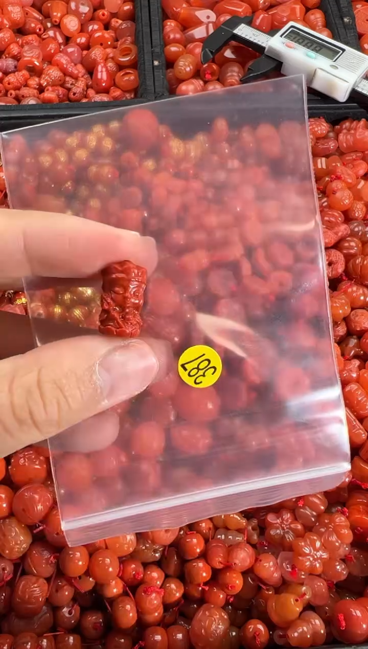 【闪购商品】南红玛瑙颈饰未镶嵌1