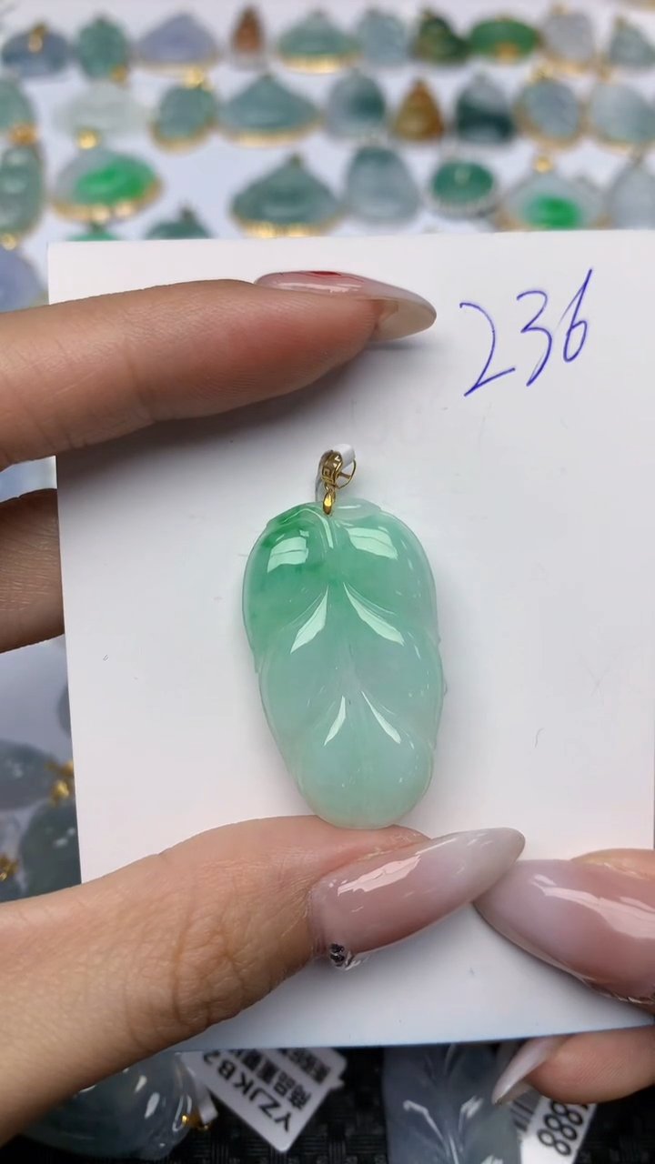 【闪购商品】翡翠颈饰18K金镶嵌 天然翡翠A货