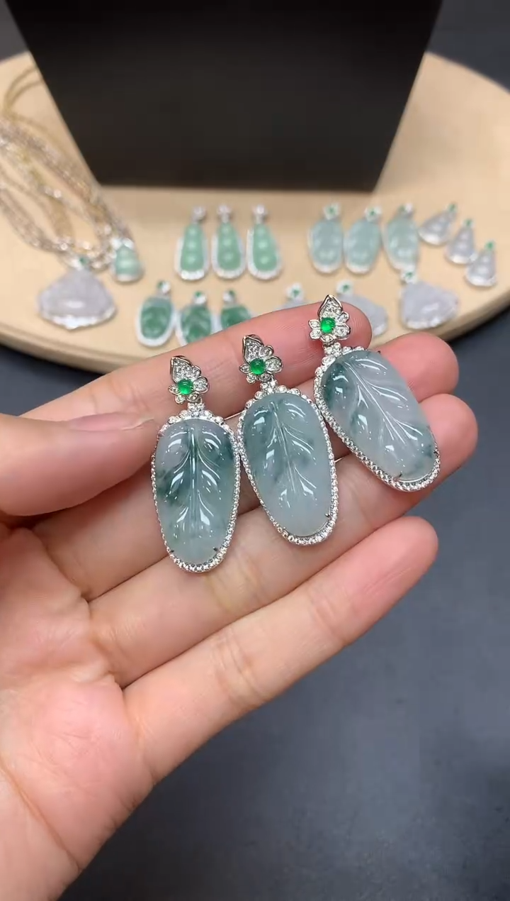 【闪购商品】翡翠吊坠(不含链)银S925镶嵌叶子【多样性发其一】