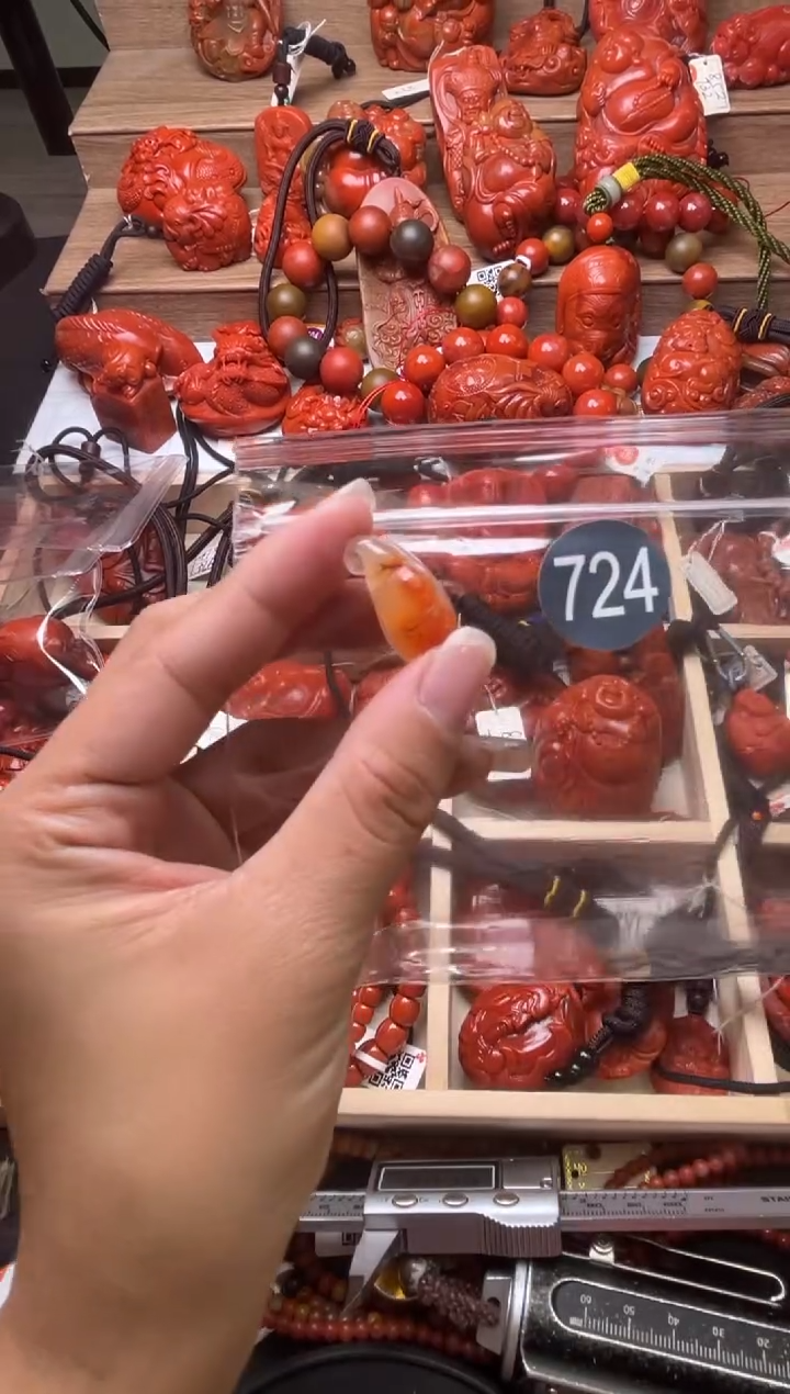 【闪购商品】南红玛瑙珠宝奇石未镶嵌724