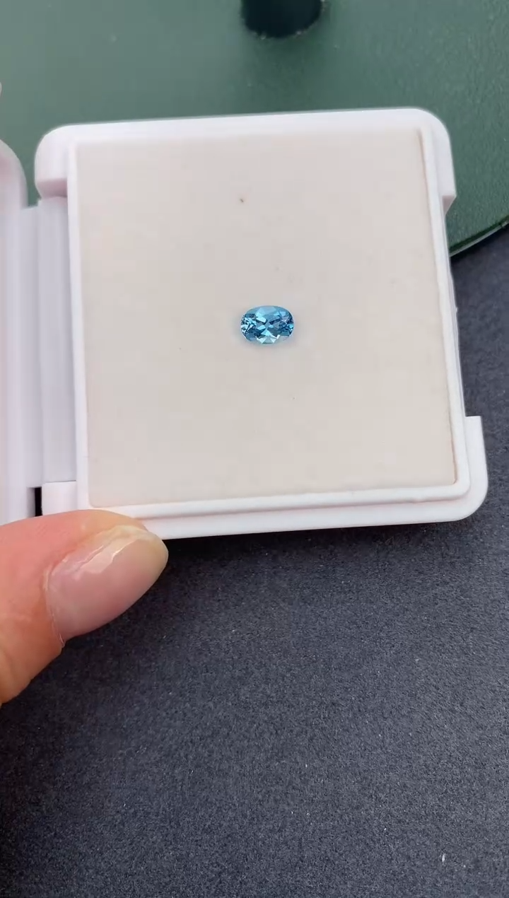 【闪购商品】海蓝宝石裸石未镶嵌57分海蓝宝