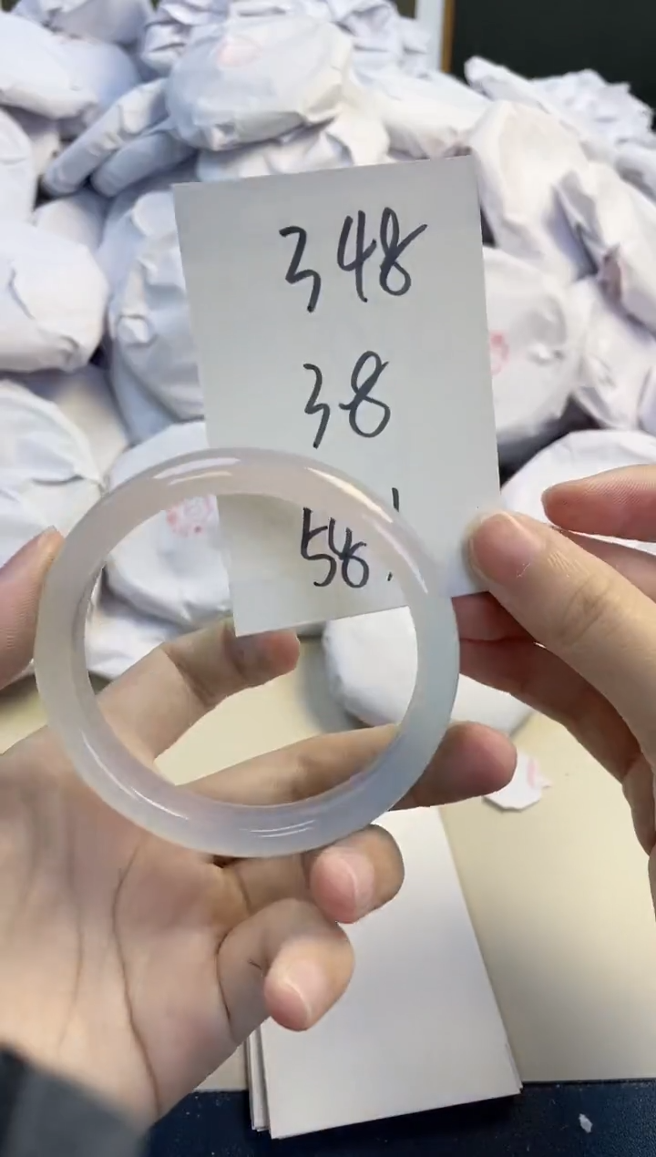 【闪购商品】玛瑙/玉髓手镯未镶嵌348