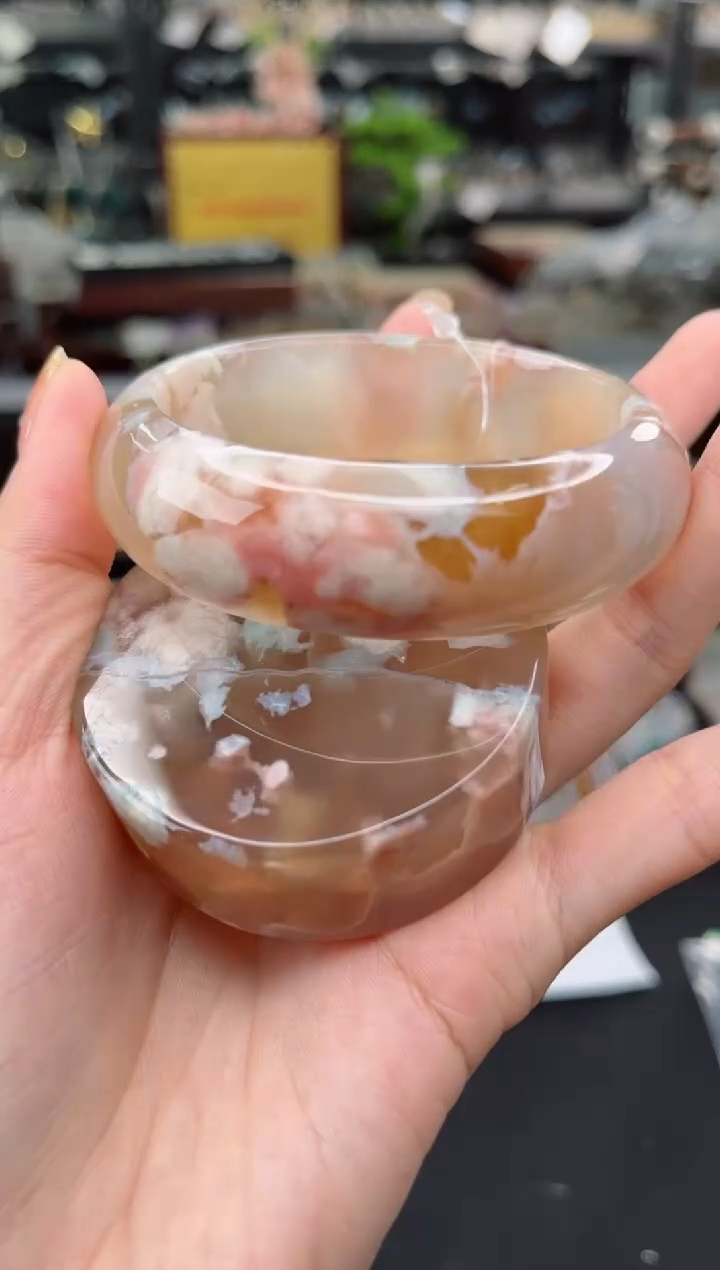 【闪购商品】石英质玉手镯未镶嵌59圈口（赠品镯心）684521