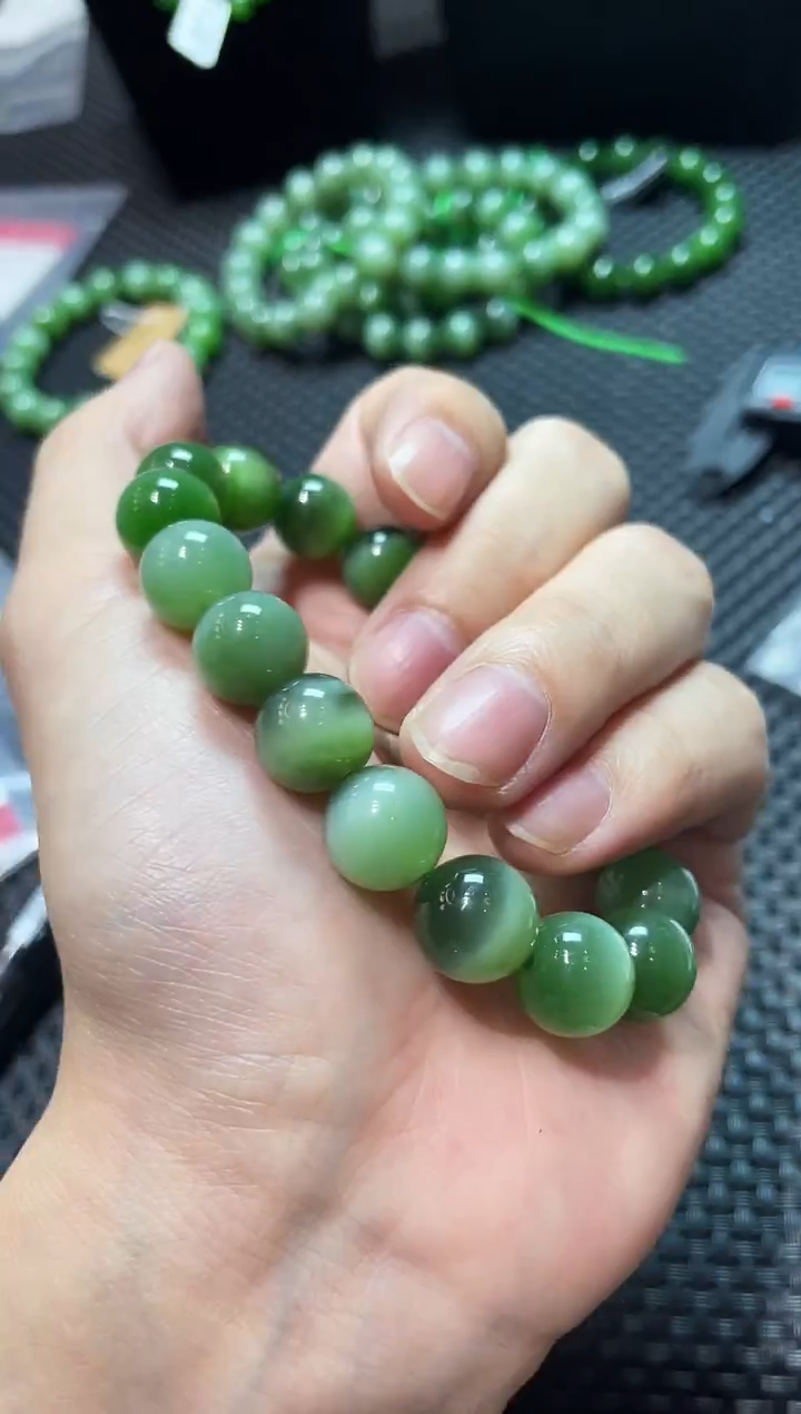 颈饰未镶嵌和田玉和田玉碧玉手串12mm