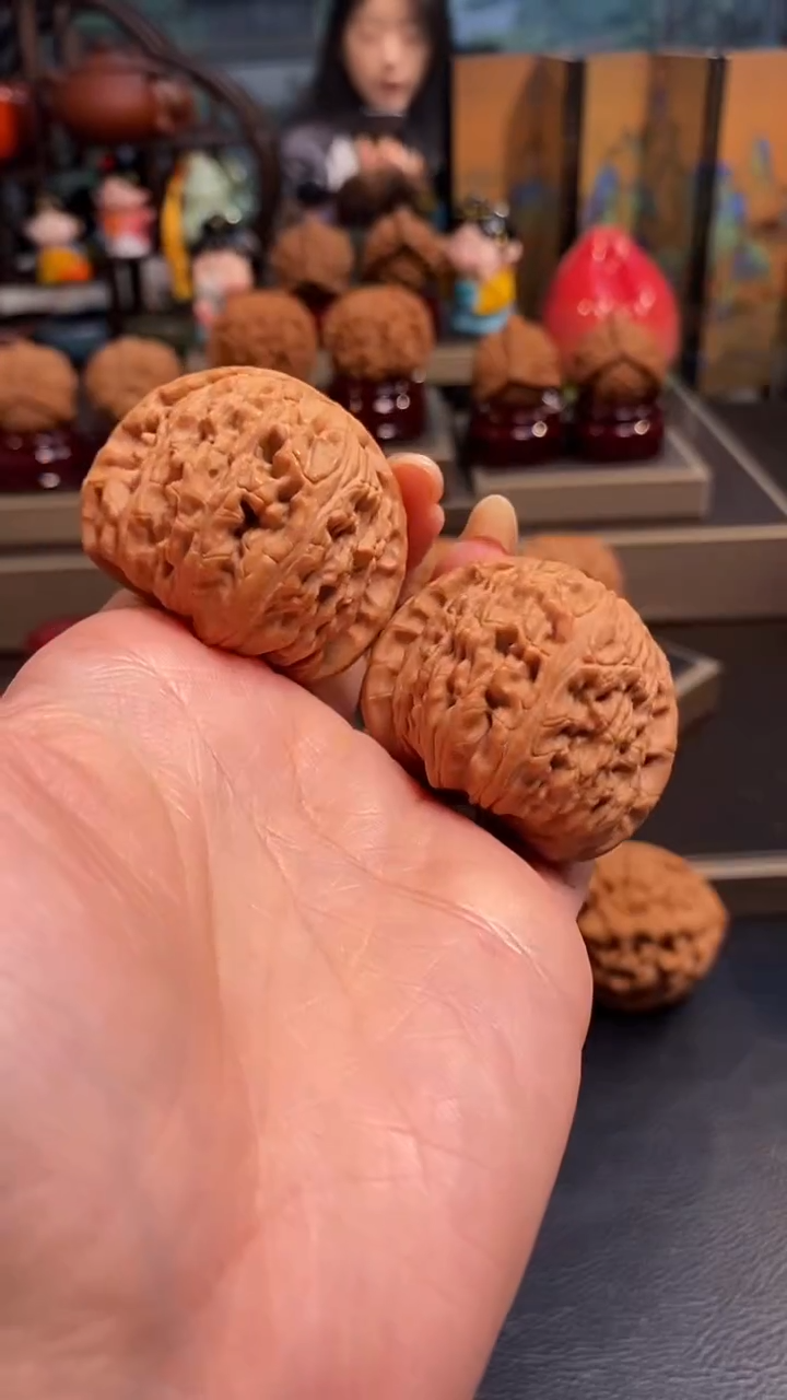 【闪购商品】文玩核桃把件D783白狮子43