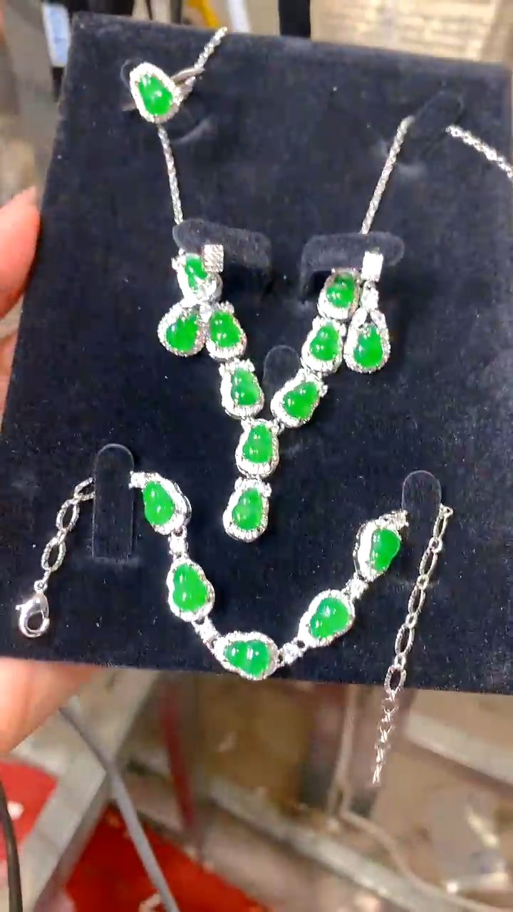 【闪购商品】定制翡翠未镶嵌73-多样性发货（发其一）