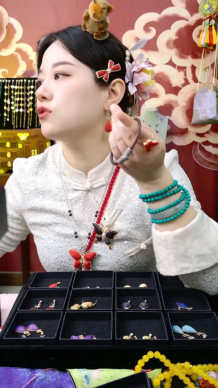 手镯好美啦啦啦啦·