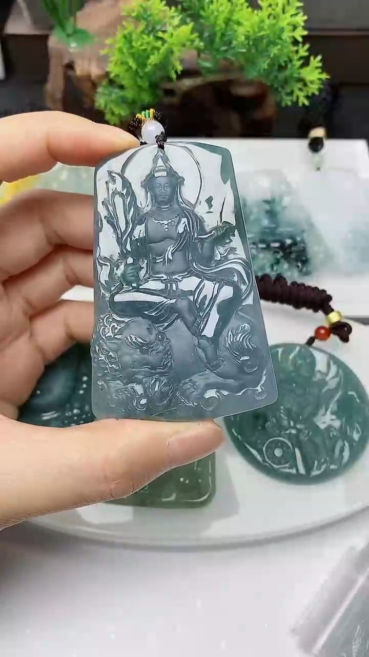 【闪购商品】翡翠颈饰未镶嵌