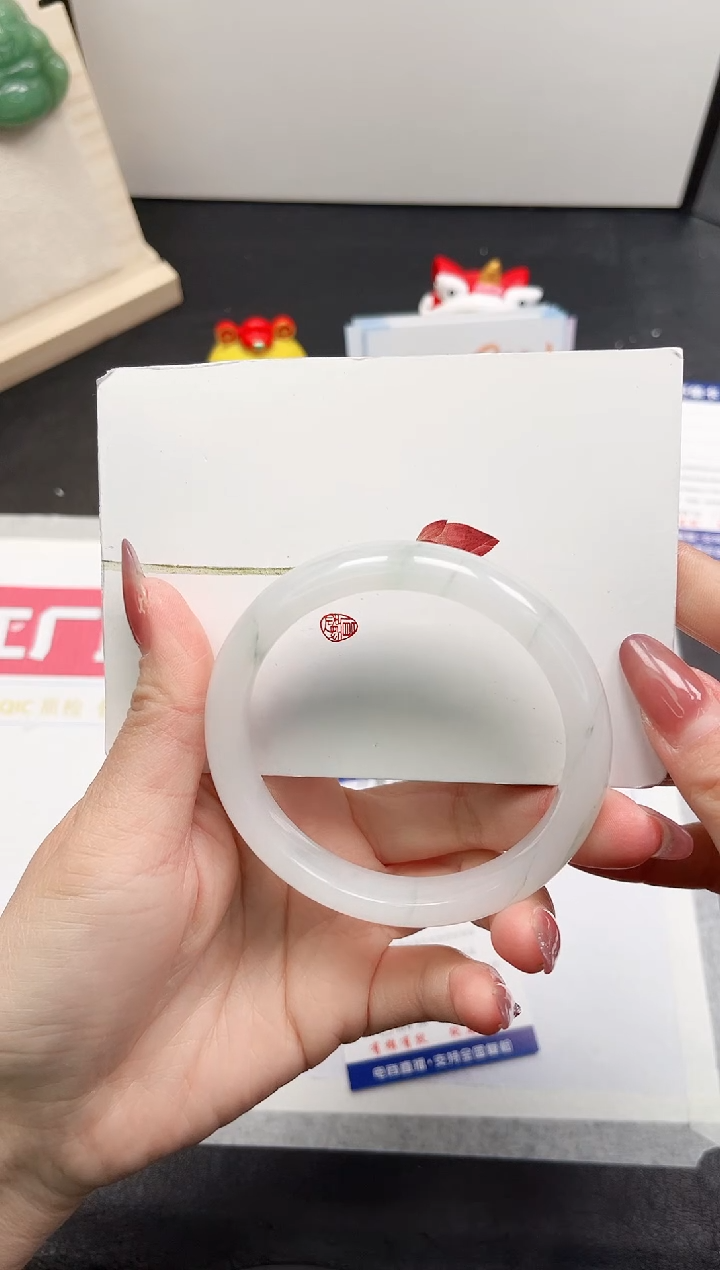 【闪购商品】石英质玉手镯未镶嵌288-61