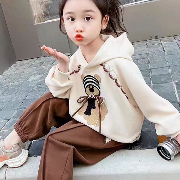 女童春秋套装2025新款秋装贴布熊童装小童洋气秋款卫衣儿童两件套