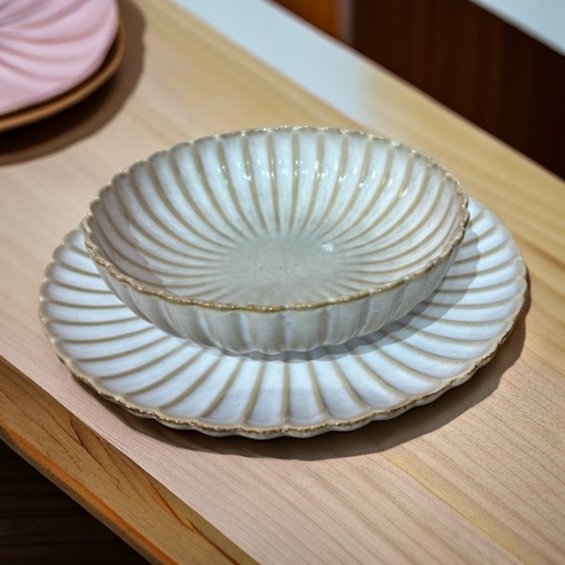 469 微瑕品盛开的美丽菊花盘日式陶瓷餐盘西餐盘